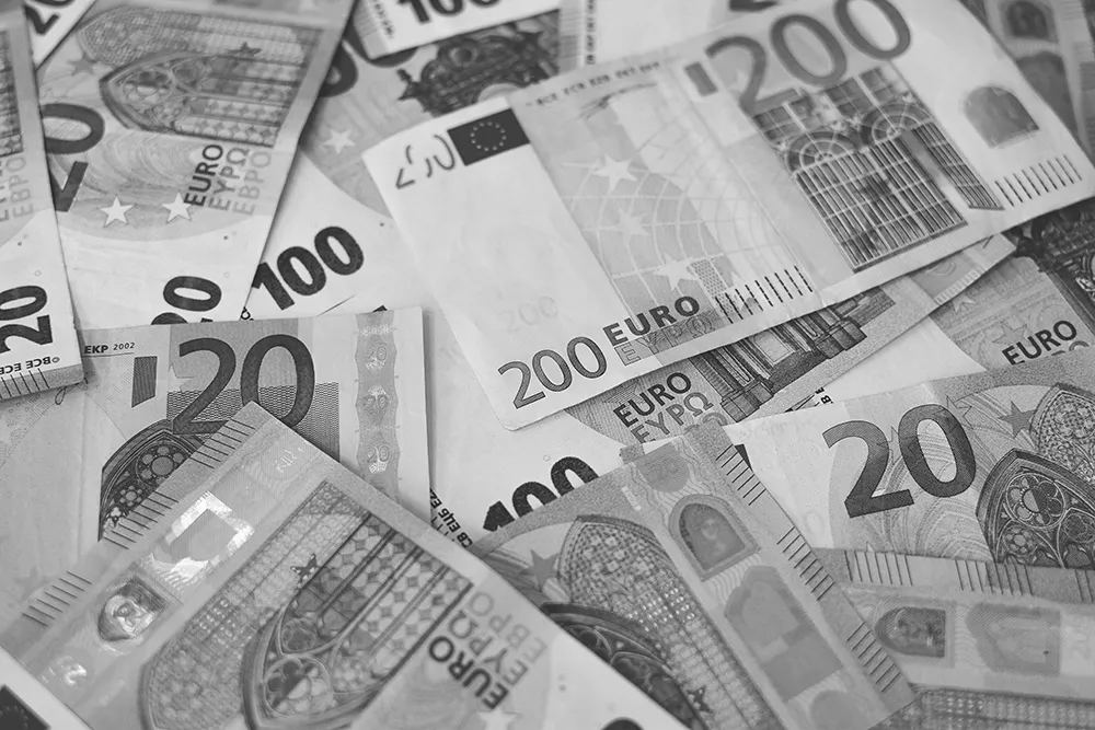 Ondernemer die zijn zakelijke mogelijkheden bekijkt